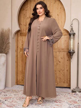 Al Najma رمضان عباية نسائية كبيرة الحجم بأكمام طويلة وأزرار أحادية الصدر مع تطريز دانتيل متباين