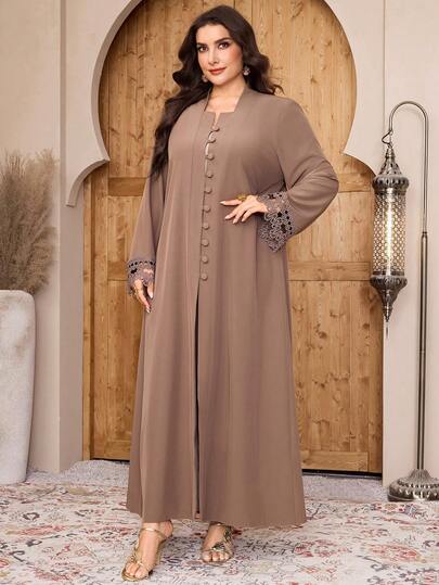 Al Najma رمضان عباية نسائية كبيرة الحجم بأكمام طويلة وأزرار أحادية الصدر مع تطريز دانتيل متباين