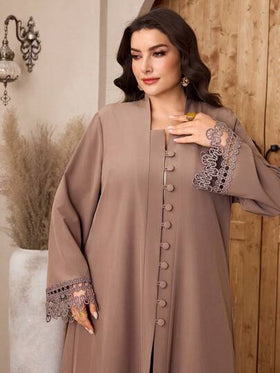 Al Najma رمضان عباية نسائية كبيرة الحجم بأكمام طويلة وأزرار أحادية الصدر مع تطريز دانتيل متباين