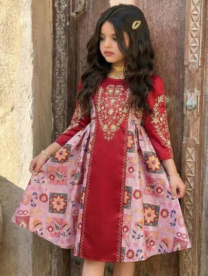 SHEIN فستان بياقة مستديرة وأكمام ثلاثة أرباع لفتيات المراهقات، لون أحادي مع رقعة بطبعة زهور بوردو ذات طابع رجعي