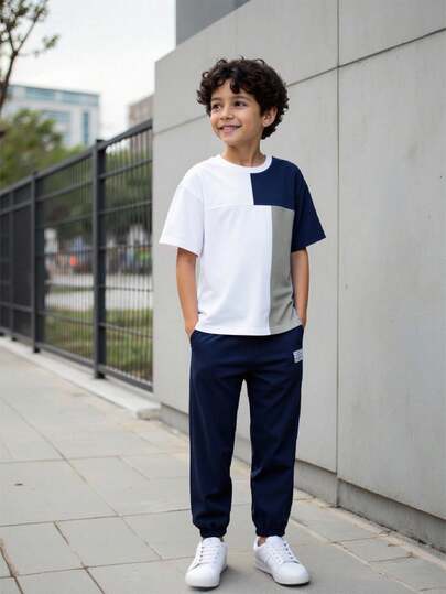 SHEIN Vacaura مجموعة قميص وبنطلون كاجوال للأولاد بتصميم بسيط باللون الأزرق والرمادي والأبيض، مناسبة للارتداء اليومي في الربيع والصيف