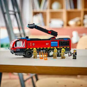 LEGO شاحنة إطفاء مطار ليغو سيتي لعبة بناء للأطفال - مركبة طوارئ تظاهرية للأولاد والبنات، من عمر 7 سنوات فما فوق - سيارة إطفاء لعبة مع 4 شخصيات صغيرة لرجال الإطفاء - فكرة هدية لأعياد الميلاد - 60499