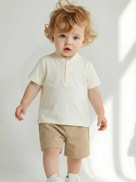 SHEIN Playful Pals مجموعة قميص كم قصير بياقة مندرين أنيقة وبسيطة وبنطلون بلون متباين مناسبة للأطفال الصبية في الصيف، قطعتان