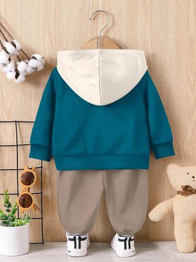 SHEIN طقم بنطلون وبلوزة رياضية للأطفال الرضع الصبيان، بتصميم كرتوني حيواني لطيف، بألوان متباينة وطباعة حرفية، مريح وفضفاض، مناسب للخريف والشتاء