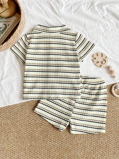SHEIN Vintaside Kids ملابس أطفال حديثي الولادة إلى عام واحد، بلوزة كم قصير وشورت بلون المشمش، قماش ذو ملمس مناسب لارتداء الأطفال في الصيف، يضيف ملمسًا وجودة إلى الملابس