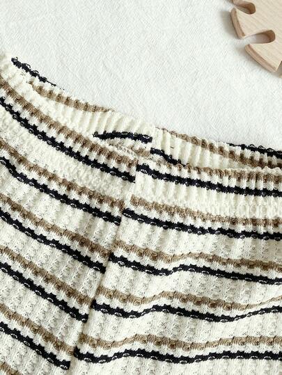 SHEIN Vintaside Kids ملابس أطفال حديثي الولادة إلى عام واحد، بلوزة كم قصير وشورت بلون المشمش، قماش ذو ملمس مناسب لارتداء الأطفال في الصيف، يضيف ملمسًا وجودة إلى الملابس