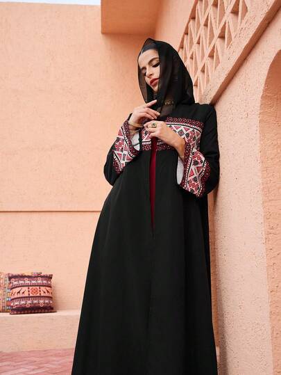 Al Najma رمضان عباءات أبيكوت فاتح بطباعة ريترو بتصميم لوحات