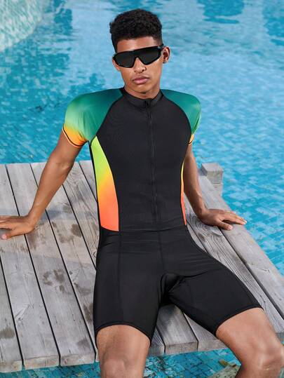 Manfinity Swimmode بدلة سباحة قصيرة الأكمام ذات لون أومبير للرجال