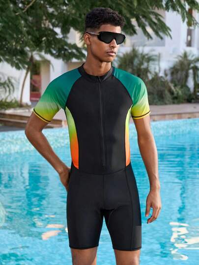 Manfinity Swimmode بدلة سباحة قصيرة الأكمام ذات لون أومبير للرجال