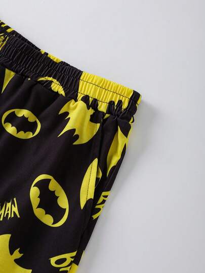 BATMAN X SHEIN بيجامة رجالية مريحة مكونة من تي شيرت بأكمام طويلة وبطبعة الخفافيش وبنطلون، للخريف