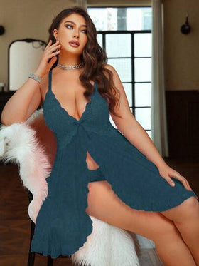 SHEIN مجموعة ملابس نوم نسائية مقاس كبير مكونة من 2 قطعة [فستان نوم + بنطلون] من الدانتيل والشبك المخرم، مثيرة