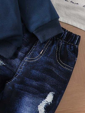 SHEIN مجموعة من قطعتين للأطفال الرضع والصغار من الجنسين 0-3 سنوات، تتكون من ملابس علوية كاجوال بأكمام طويلة وياقة مستديرة باللون الأزرق للربيع/الخريف وبنطال أبيض مطبوع عليه حرف مزيف من الدنيم، مجموعة مريحة للعب في الخارج والمنزل والأنشطة الرياضية والحفلات