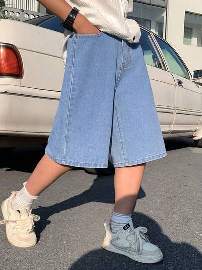SHEIN شورت أولاد مراهقين بتصميم بسيط قاعدة زرقاء جينز رترو فضفاض مريح منعش مع جيب خلفي وتصميم رقعة صغيرة ذو ساق واسعة للأطفال، ملابس يومية للأولاد المراهقين وملابس ربيع إلى صيف للحفلات والملابس الشارعية
