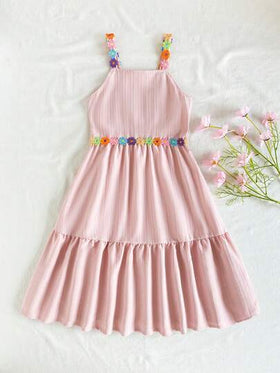 SHEIN Vintaside Kids فستان أميرة للبنات المراهقات، وردي اللون، نسيج مزخرف بنقشة زهرية على الحمالات، مناسب للعطلات الصيفية، لطيف وعملي