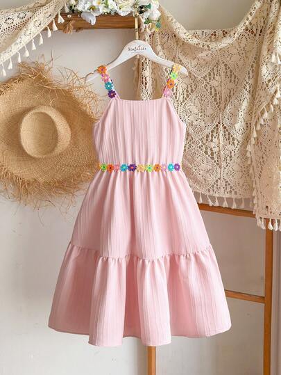 SHEIN Vintaside Kids فستان أميرة للبنات المراهقات، وردي اللون، نسيج مزخرف بنقشة زهرية على الحمالات، مناسب للعطلات الصيفية، لطيف وعملي