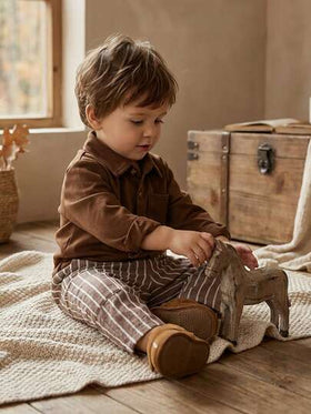 SHEIN Vintaside Kids بنطلون مخطط من خليط الكتان للأطفال الصبيان، مريح وشامل لجميع المواسم، يتناسب مع مختلف الأطقم العلوية