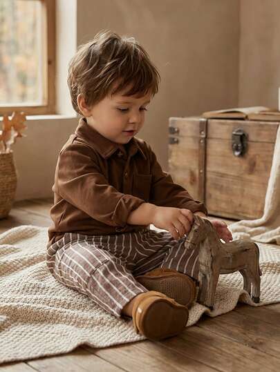 SHEIN Vintaside Kids بنطلون مخطط من خليط الكتان للأطفال الصبيان، مريح وشامل لجميع المواسم، يتناسب مع مختلف الأطقم العلوية
