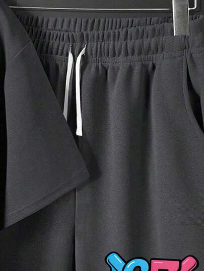 طقم تيشيرت بأكمام قصيرة وشورت مطبوع عليه رسوم كرتونية للأولاد الشباب