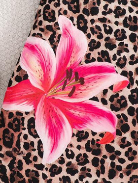 SHEIN فستان كاجوال بدون أكمام بطبعة نمر وزهور للفتيات الصغيرات