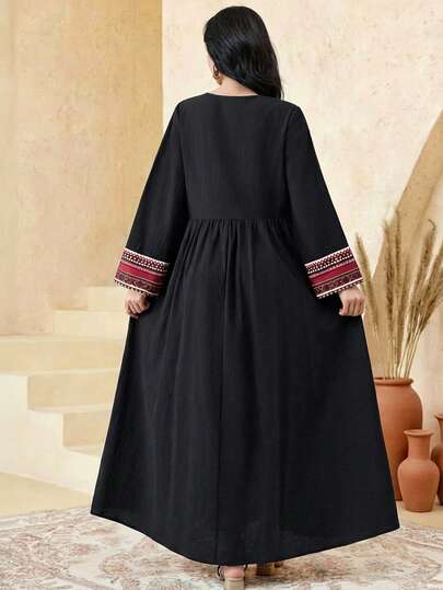 SHEIN فستان بنات المراهقات بطبعة هندسية مع شراشيب وربطة الخصر، فستان كاجوال طويل الأكمام من قماش منسوج متعدد الألوان للعطلات الربيعية والصيفية