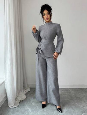 SHEIN PETITE مجموعة ملابس علوية وبنطلون للنساء الصغيرات الحجم ذات طوق عالي وأكمام فانوس وخصر قابل للسحب، مناسبة للمعلمات في فصلي الربيع والخريف