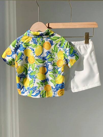 SHEIN مجموعة قميص وشورت للأطفال الصبيان 2 قطعة، قميص كاجوال بأكمام قصيرة وطباعة الليمون وشورت بخصر مطاطي، ملابس صيفية للعطلات
