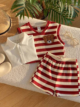 SHEIN مجموعة ملابس رضيع ولد صيفية عادية جميلة مكونة من 3 قطع: سترة مخططة بنمط كرتوني أحمر، قميص أبيض، وشورت. مناسبة لحفلات عيد الميلاد، الحفلات المسائية، الحفلات، حفلات الزفاف، حفلات استقبال المولود الجديد، وحفلات عيد الميلاد الأول