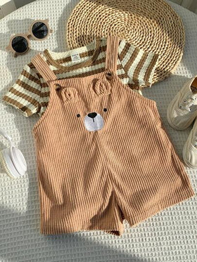 SHEIN مجموعة بنطلون قصير وقميص كاجوال للأطفال البنين/البنات بتصميم كرتوني مخطط، مناسبة للارتداء في الربيع والصيف للمنزل أو الخارج، قطعتان