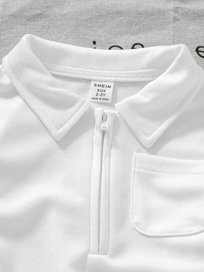 SHEIN ملابس كاجوال للأطفال الرضع ذكور/إناث، دافئة ومريحة للمواسم الأكثر برودة. تتميز بقميص كم طويل ذو سحاب نصفي وياقة، بتصميم بلوفر سهل الارتداء، مقترن مع بنطلون بخصر مرن. مناسب للمشي والأنشطة الخفيفة والتجمعات العائلية، مما يسمح لطفلك الصغير بالتألق بالب