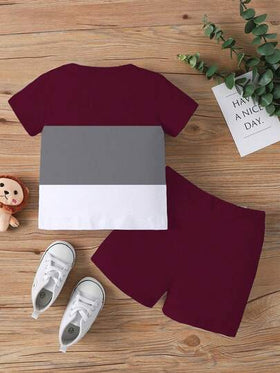 SHEIN Playful Pals مجموعة ملابس صبي رضيع 2 قطعة، تتكون من تي شيرت بأكمام قصيرة بياقة دائرية مطبوع عليه حرف "KING" وبنطال قصير بلون بوردو، طراز كاجوال شارع أنيق، مناسب للخروجات الصيفية