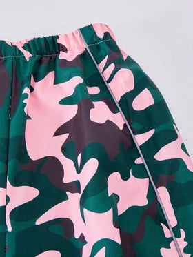SHEIN مجموعة مكونة من قطعتين للفتيات المراهقات تتميز بتصميم كاجوال وعملي وأنيق، تتكون من تي شيرت مطبوع عليه أرقام وكلمات إنجليزية مع شرائط عاكسة، وبنطلون فضفاض. مناسب للمشي والتسوق والخروجات المدرسية والملابس اليومية. يمكن ارتداؤه مع جاكيت أو سترة.