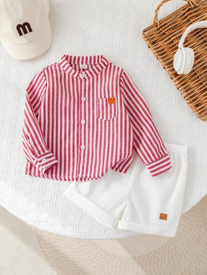 SHEIN قطعتان ملابس للأطفال الصبيان للربيع/الصيف، قميص كاجوال بياقة مخططة بأكمام طويلة وبدلة أبيض بأكمام قصيرة، مناسبة لحفلات عيد الميلاد والحفلات المسائية والأعراس وحفلات استقبال المولود الجديد وعيد الميلاد الأول