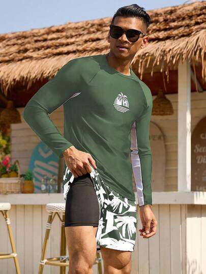 Manfinity Swimmode مجموعة ملابس علوية بأكمام طويلة وشورت بجيب مائل مطبوع بأشجار النخيل للرجال 2 قطعة