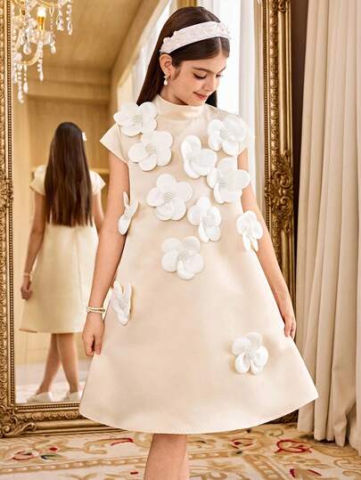 SHEIN فستان قصير بأكمام قصيرة للبنات المراهقات، بتصميم أنيق وألوان سادة، مزين بزهور ثلاثية الأبعاد، مناسب للارتداء اليومي والعودة إلى المدرسة