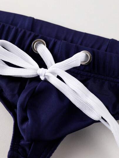 Manfinity Swimmode ملابس سباحة رجالية بتصميم جذاب من الدانتيل والرباط
