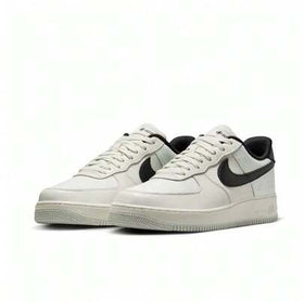 Nike حذاء رياضي رجالي جديد AIR FORCE 1 GTX سهل الارتداء ومقاوم للتآكل