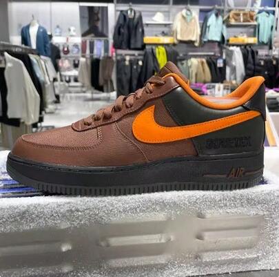 Nike حذاء رياضي رجالي جديد AIR FORCE 1 GTX سهل الارتداء ومقاوم للتآكل