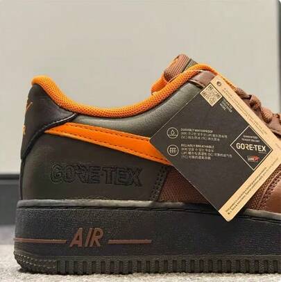 Nike حذاء رياضي رجالي جديد AIR FORCE 1 GTX سهل الارتداء ومقاوم للتآكل