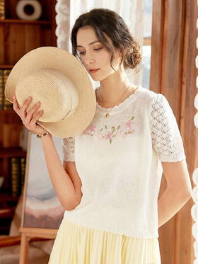 Knit Mix ملابس علوية تي شيرت نسائي أنيق مصنوع من الأقمشة المحبوكة على الطراز الفرنسي، مزين بالتطريز، أكمام قصيرة وقصة عادية، قطعة كاجوال بتصميم بسيط وعصري، مناسب لمناسبات العودة إلى المدرسة في فصلي الخريف والشتاء، ومناسب لمناسبات عيد الميلاد والشكر وراس ا