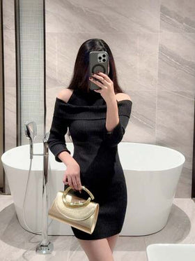حقيبة مسائية معدنية صغيرة مزينة بشكل أنيق، حقيبة يد نسائية مزينة بشريط معدني لامع، إحساس فاخر للفساتين المسائية والحفلات والزفاف والسهرات، تأتي مع سلسلة معدنية