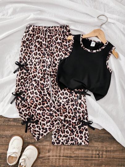 SHEIN Sparklyn مجموعة من قطعتين للبنات تتكون من توب كامي مضلع مع بنطلون مستقيم الساق مطبوع برسم نمر رقمي، مزين بفيونكة ثلاثية الأبعاد، بطراز أمريكي كاجوال رجعي، مناسب للارتداء اليومي في الربيع والصيف