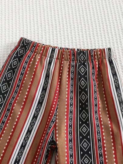 SHEIN طقم جاكيت وبنطال لطفل ذكر بنمط هندسي ملون عتيق مع خصر مطاطي، مناسب للمناسبات الرسمية، حفلات عيد الميلاد، الحفلات الراقصة، الحفلات الكبرى، العروض، حفلات الزفاف، حفلات استقبال المواليد، واحتفالات عيد الميلاد الأول