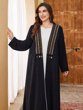 Al Najma رمضان عباية عربية فضفاضة أنيقة متعددة الاستخدامات للنساء ذوات الأحجام الكبيرة، مطرزة بطراز رجعي ومرقعة مع شراريب