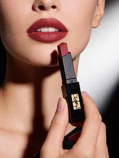Yves Saint Laurent أحمر شفاه سفر بحجم رفيع 1.2 جرام/0.04 أونصة، مخطط باللون الأسود #302