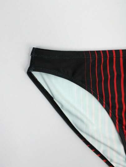 Manfinity Swimmode سروال سباحة مخطط للرجال