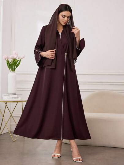 Al Najma عباءة نسائية طويلة الأكمام بتصميم تريم وأزرار ذهبية، مناسبة للارتداء اليومي والتنقل