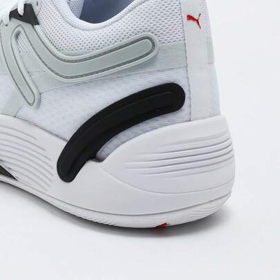Puma أحذية رياضية كرة السلة ذات الجزء العلوي المنخفض والألوان المتباينة للرجال 37658215