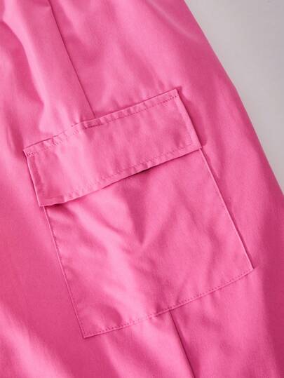 SHEIN ChillGRL مجموعة قطعتين للبنات المراهقات تتكون من قميص فضفاض بياقة على شكل حرف V مخطط وقميص بطباعة أرقام جرافيك مع بنطلون جيوب مستقيم الساق، أنيق للربيع/الصيف/الخريف