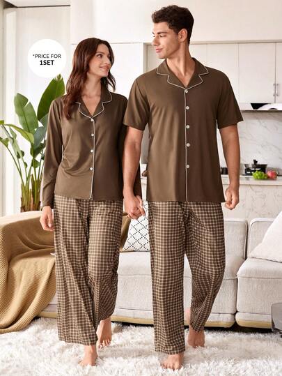 SHEIN طقم بيجامة رجالي مطبوع بنقشة المربعات مع ياقة وأزرار زينة، طقم كاجوال للأزواج