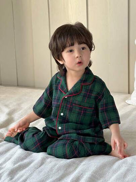 Dazy Kids بدلة بيجاما صيفية عادية للأولاد مكونة من قميص بأزرار أمامية مربعات والبنطلون